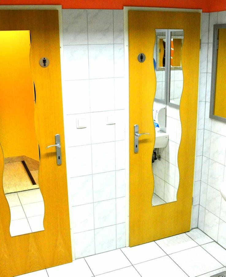 Tej Hostel Ljubljana Exteriör bild