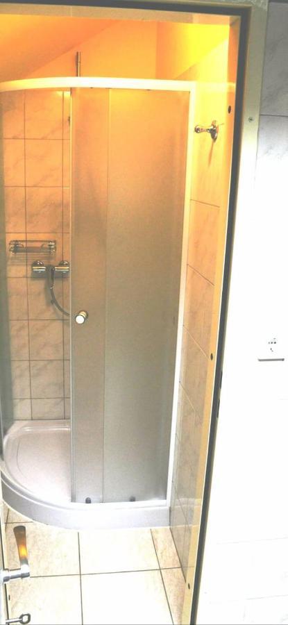 Tej Hostel Ljubljana Exteriör bild