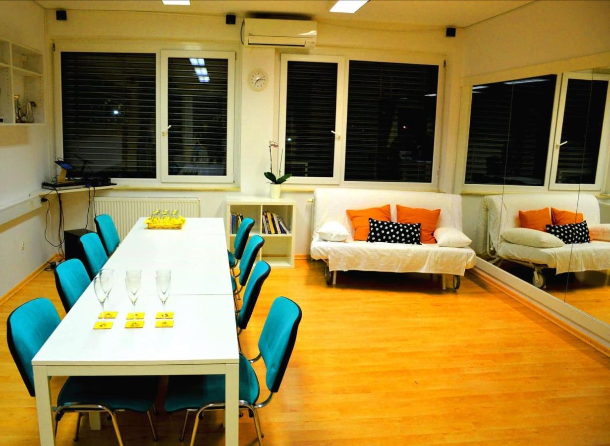 Tej Hostel Ljubljana Exteriör bild