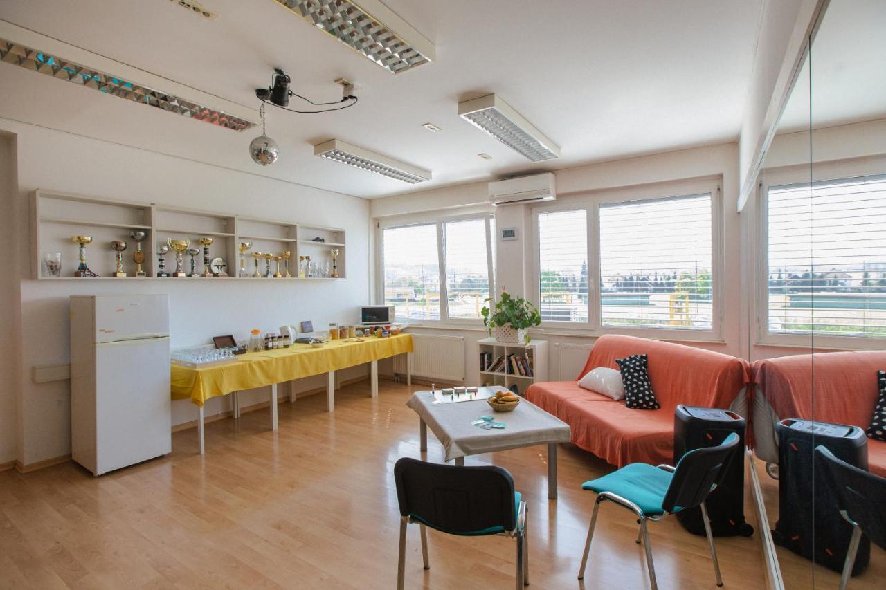Tej Hostel Ljubljana Exteriör bild