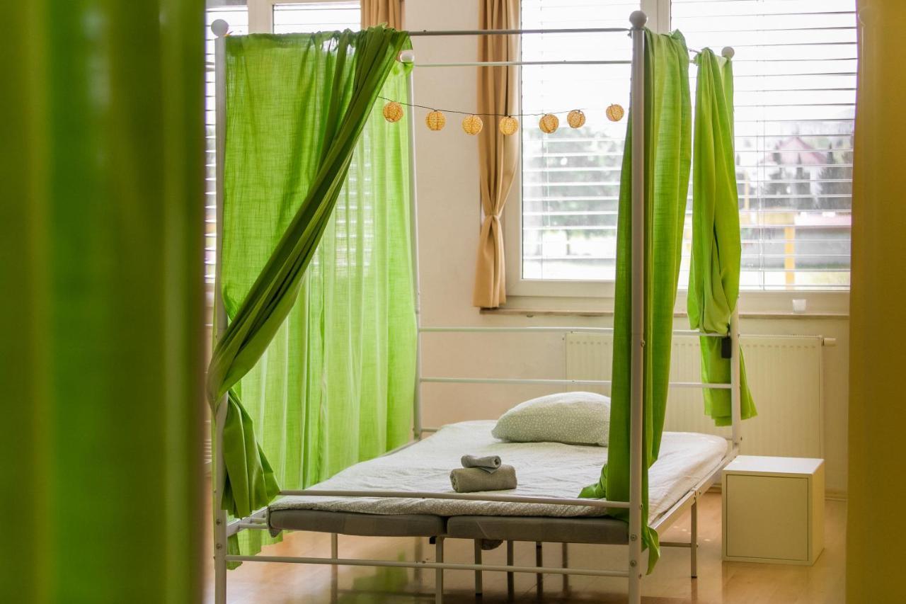 Tej Hostel Ljubljana Exteriör bild